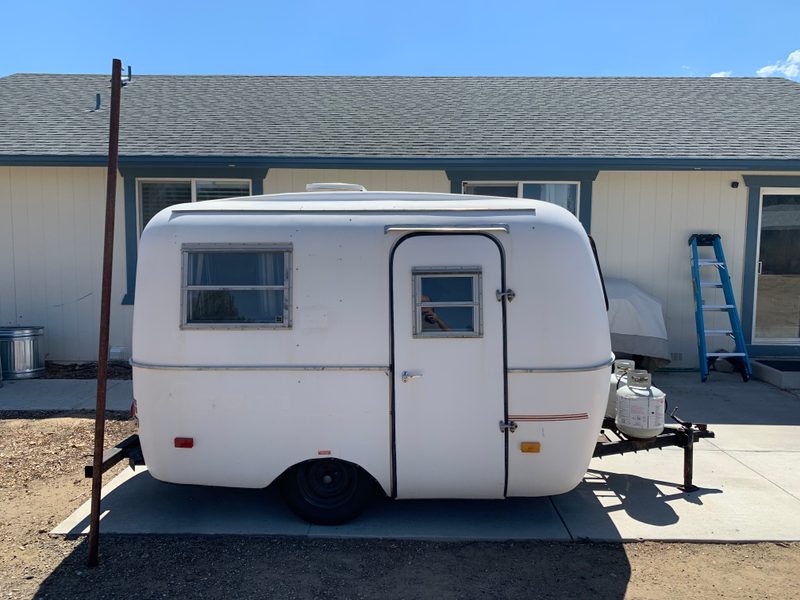 Illustration for article titled I Just Bought A Tiny 40-Year-Old Travel Trailer And I'm Going To Live In It